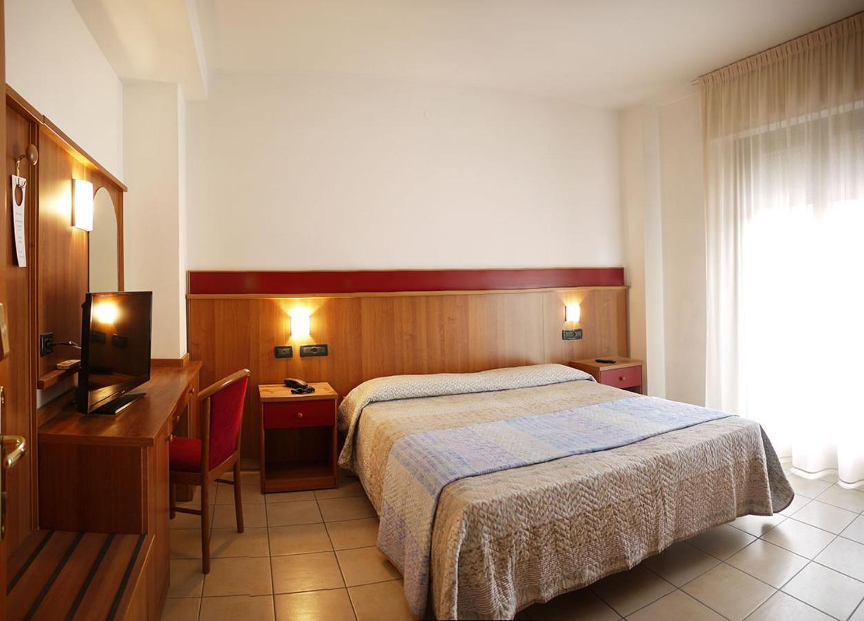 לידו די ג'סולו Residence Alla Rotonda מראה חיצוני תמונה