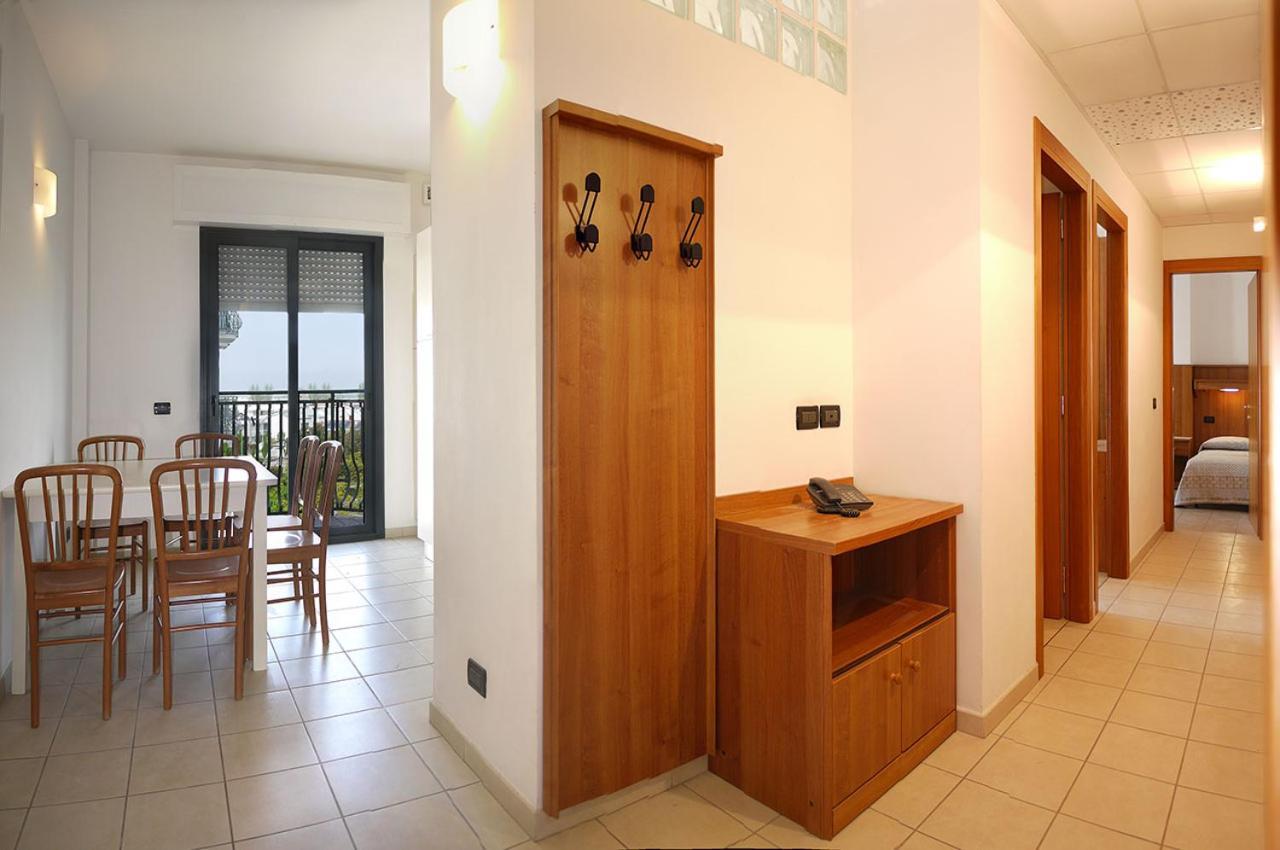 לידו די ג'סולו Residence Alla Rotonda מראה חיצוני תמונה