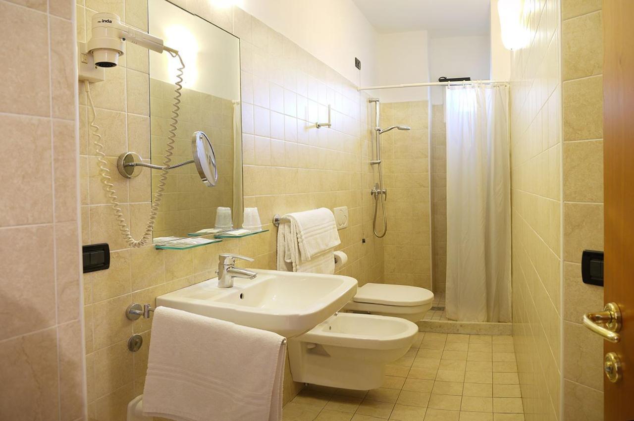 לידו די ג'סולו Residence Alla Rotonda חדר תמונה